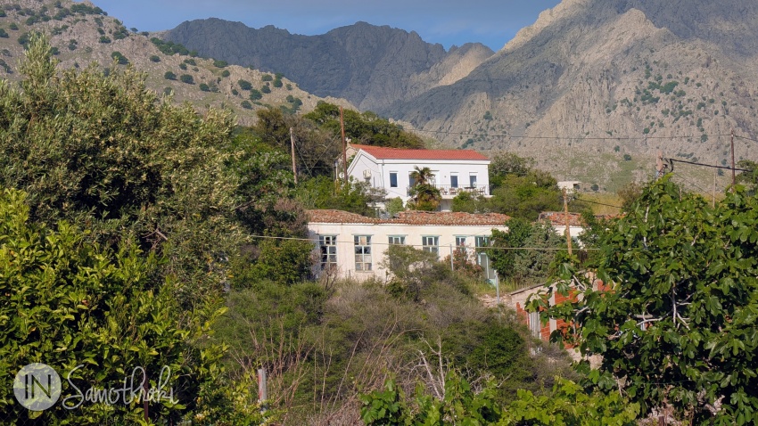 The school in Alonia has been abandoned.