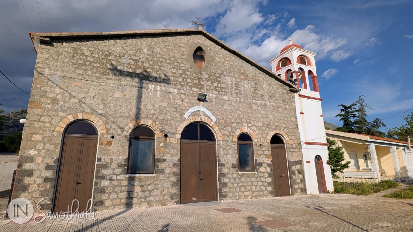 The Agios Modestos Church is the largest in Alonia.