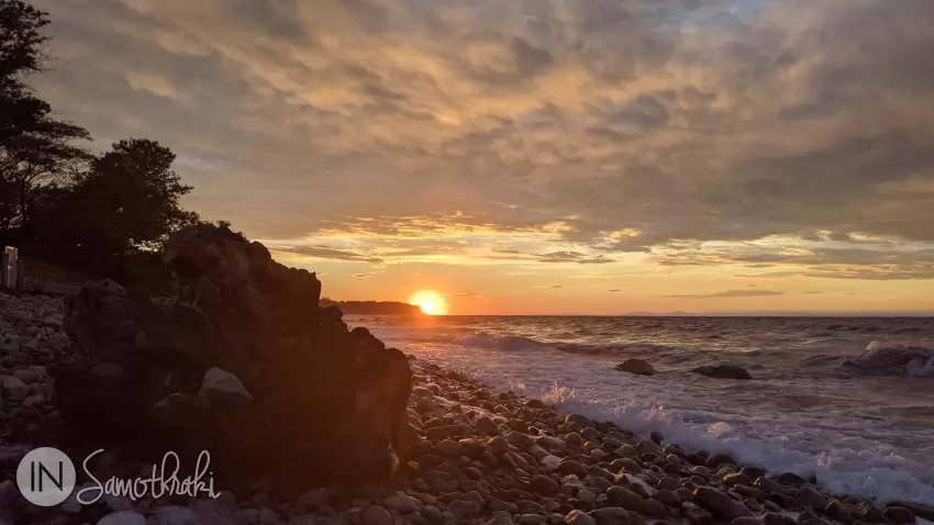 The sunset seen from the beach