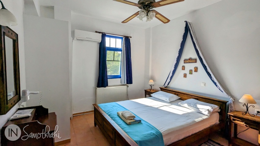 Bedroom in the apartment