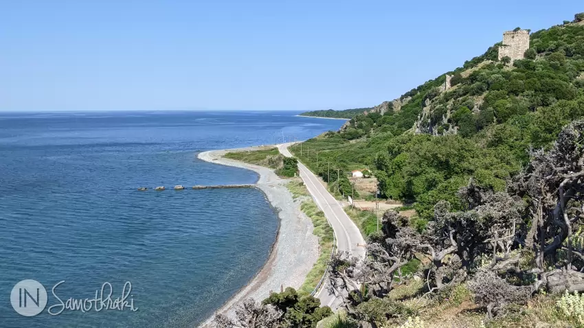 The ancient port of the island was located in the cove of Paleopoli.