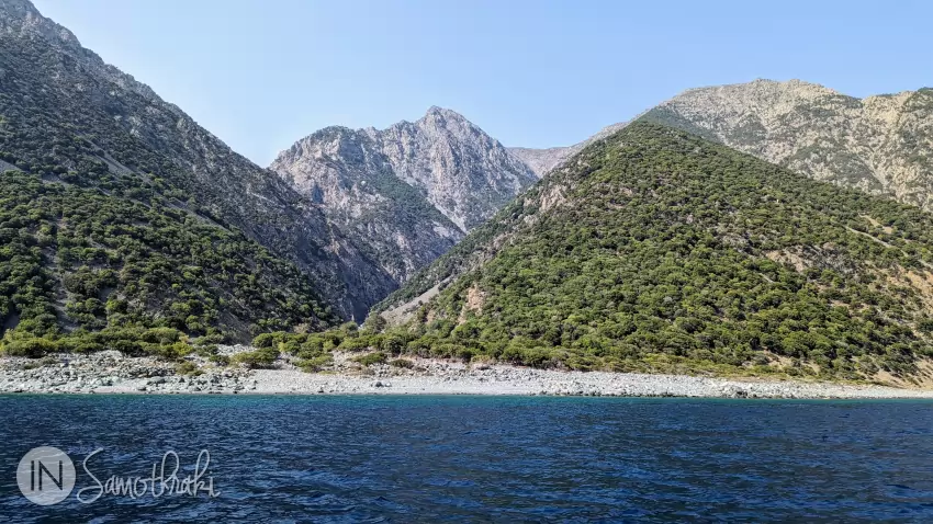 Gyali Beach