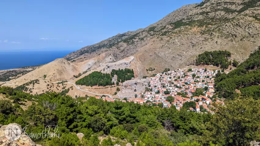 Chora seen from Vrychos