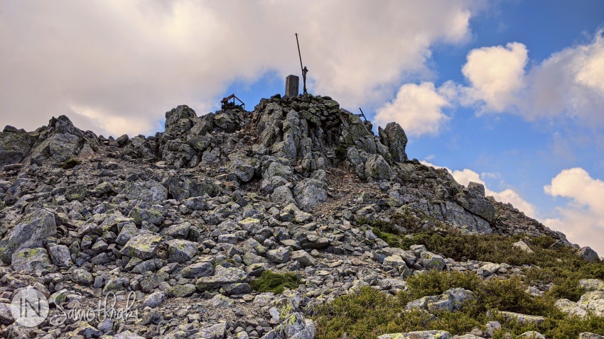 The second peak is often mistaken for the island's highest point.