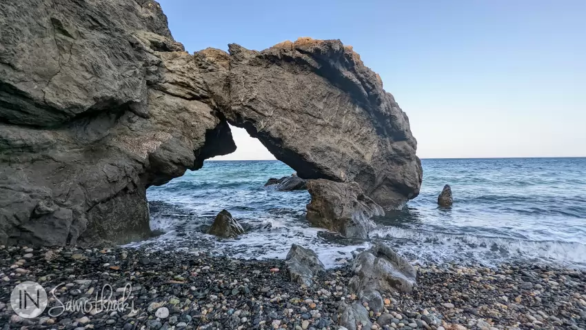 To the left end of the beach there are some interesting rocks.