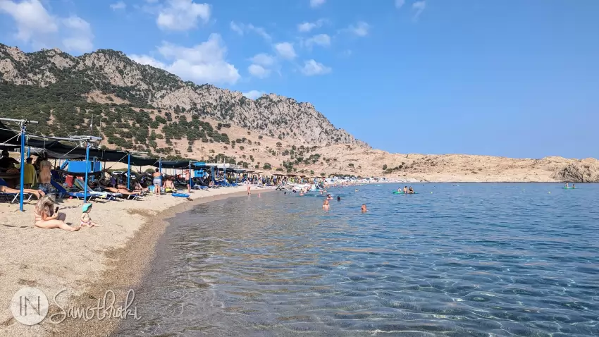 In season, there are sunbeds and umbrellas on Pachia Ammos.