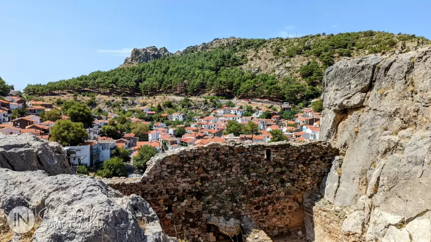 View from the inner fortification towards Chora