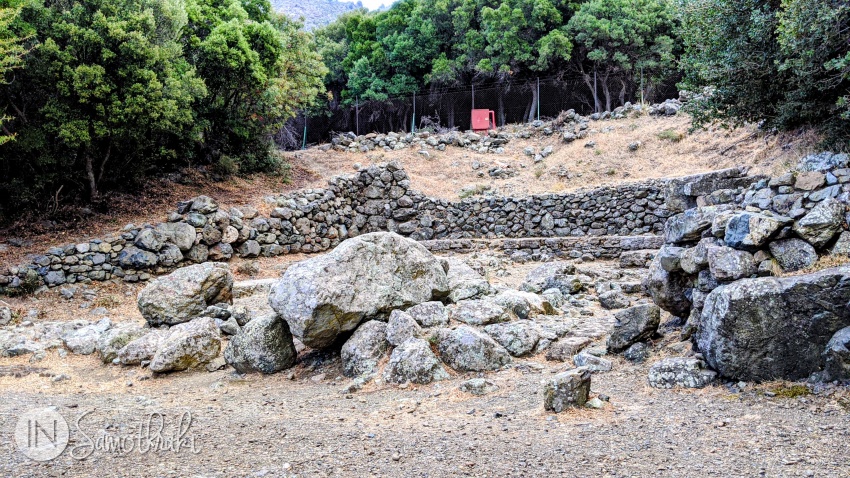 The place where the statue of Nike was located in antiquity