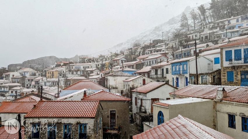 Snow in Chora