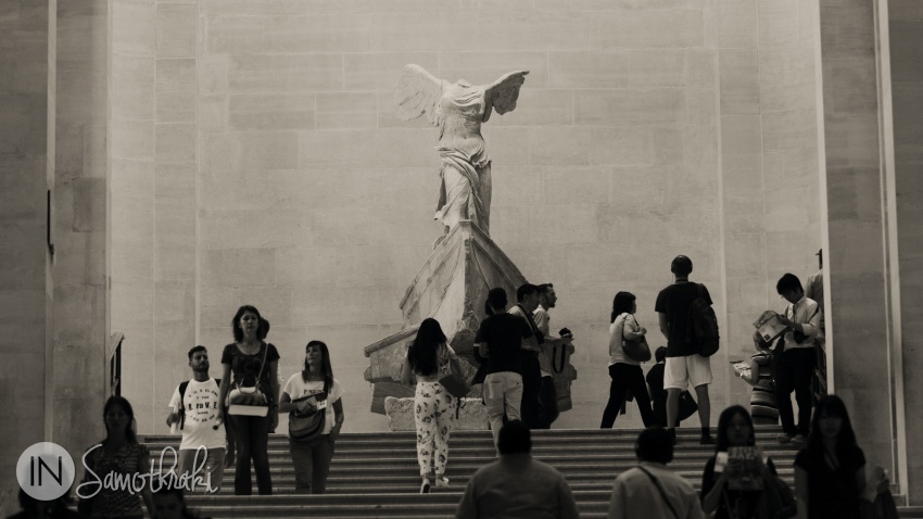fax Officer Paralyze Nike, the Winged Victory of Samothrace island