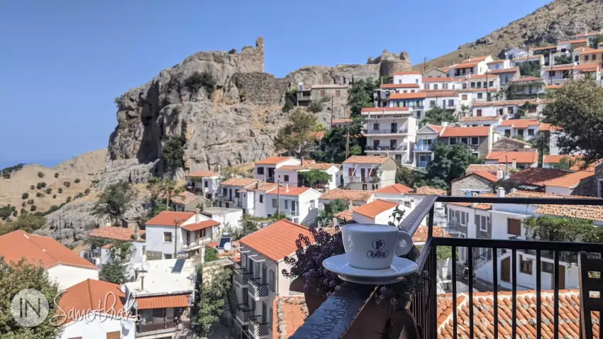 A cappuccino with a view towards the castle